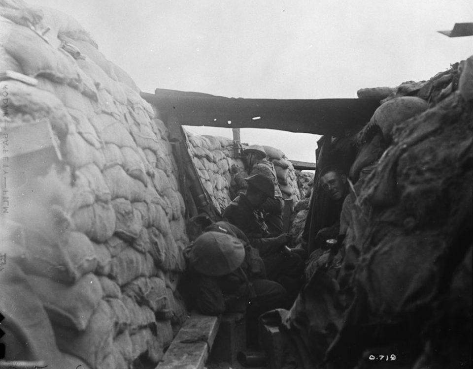 Looking down a front line trench, 1916 (LAC M#3395564).